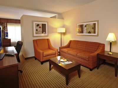 bedroom 2 - hotel hampton inn and suites boynton beach - boynton beach, united states of america