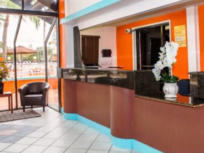 lobby - hotel howard johnson by wyndham clearwater fl - clearwater, united states of america