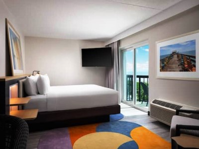 bedroom - hotel hilton garden inn cocoa beach oceanfront - cocoa beach, united states of america
