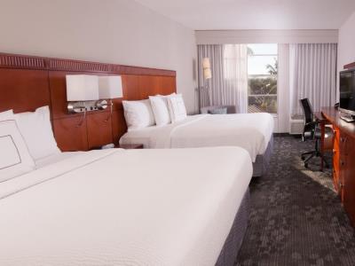 bedroom 1 - hotel courtyard by marriott miami coral gables - coral gables, united states of america