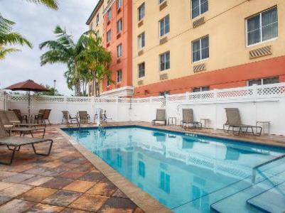 outdoor pool - hotel four points fll airport-dania beach - dania beach, united states of america