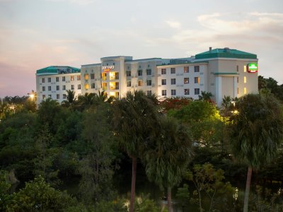 exterior view - hotel courtyard f lauderdale aprt cruise port - dania beach, united states of america