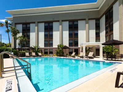 outdoor pool - hotel hampton inn daytona speedway airport - daytona beach, united states of america