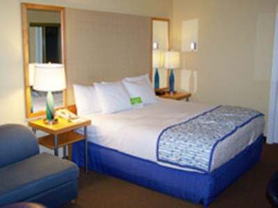 bedroom - hotel la quinta inn fort myers sanibel gateway - fort myers, united states of america