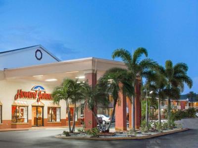 exterior view - hotel howard johnson by wyndham fort myers fl - fort myers, united states of america