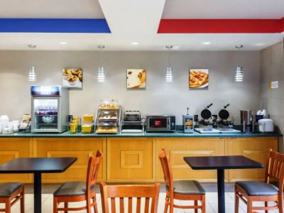 breakfast room - hotel days inn suites by wyndham jetblue park - fort myers, united states of america