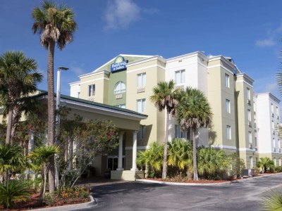 Days Inn And Suites By Wyndham I-95