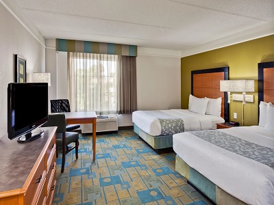 bedroom - hotel la quinta inn fort lauderdale airport - hollywood beach, united states of america