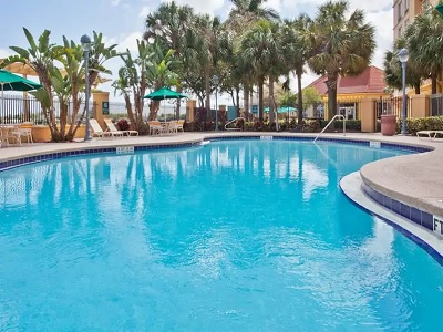 outdoor pool - hotel la quinta inn fort lauderdale airport - hollywood beach, united states of america