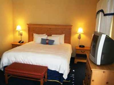 standard bedroom - hotel hampton inn and suites deerwood park - jacksonville, florida, united states of america