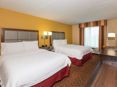 bedroom 2 - hotel hampton inn and suites jacksonville aprt - jacksonville, florida, united states of america