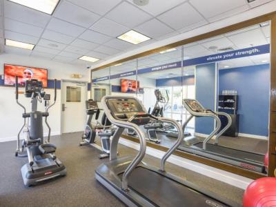 gym - hotel hampton inn jax east regency square - jacksonville, florida, united states of america