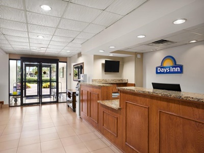 lobby - hotel days inn by wyndham jacksonville airport - jacksonville, florida, united states of america