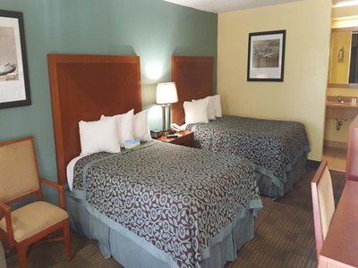 bedroom 4 - hotel days inn by wyndham jacksonville airport - jacksonville, florida, united states of america