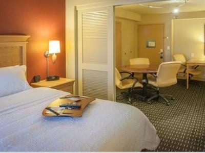 bedroom 2 - hotel hampton inn pensacola airport - pensacola, united states of america