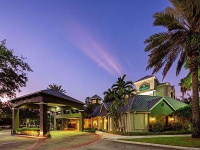 exterior view - hotel la quinta inn and suites ft. lauderdale - plantation, united states of america