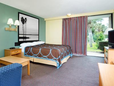 bedroom 1 - hotel super 8 by wyndham st. augustine - st augustine, united states of america