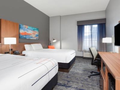 bedroom 1 - hotel la quinta inn n suites wyndham northeast - st petersburg, united states of america
