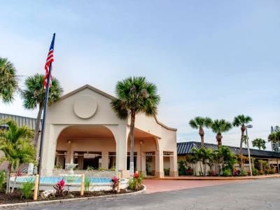 exterior view - hotel days inn st.petersburg / tampa bay area - st petersburg, united states of america