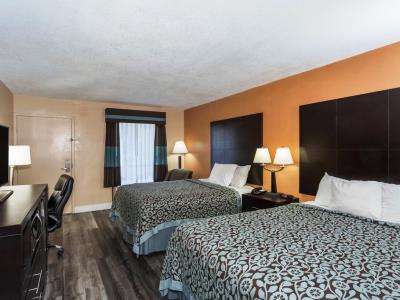 bedroom 1 - hotel days inn by wyndham sarasota bay - sarasota, united states of america