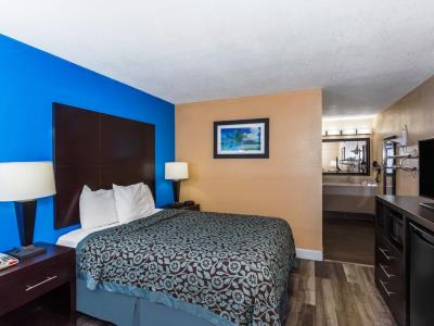 bedroom 2 - hotel days inn by wyndham sarasota bay - sarasota, united states of america