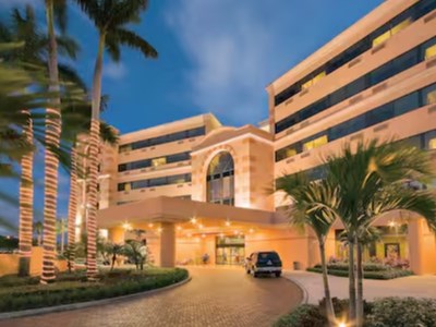 exterior view - hotel doubletree west palm beach airport - west palm beach, united states of america