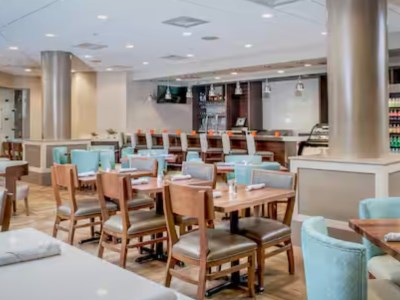 restaurant - hotel doubletree west palm beach airport - west palm beach, united states of america