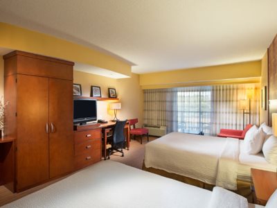 bedroom 1 - hotel courtyard atlanta buford mall of georgia - buford, united states of america