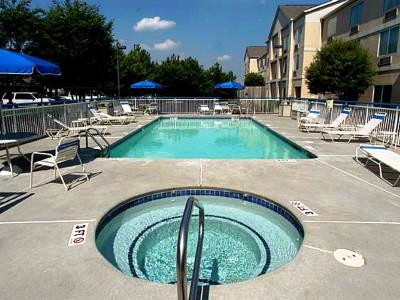 outdoor pool - hotel fairfield inn and suite atlanta kennesaw - kennesaw, united states of america