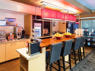breakfast room - hotel towneplace suites atlanta kennesaw - kennesaw, united states of america