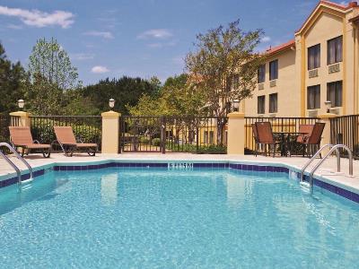 outdoor pool - hotel la quinta inn suites lagrange / i-85 - lagrange, united states of america