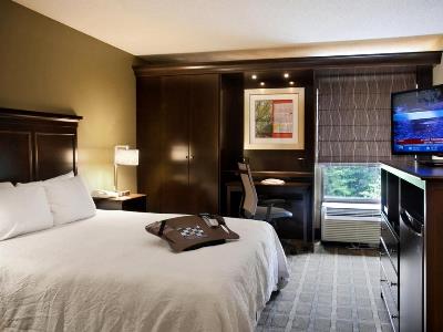 bedroom 1 - hotel hampton inn atlanta-peachtree corners - norcross, united states of america
