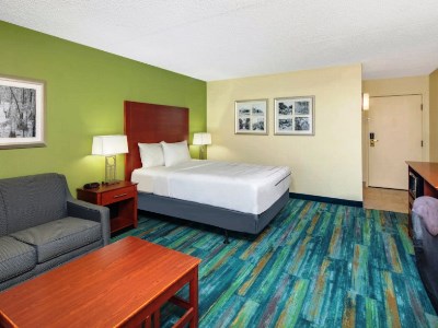bedroom 2 - hotel wingate by wyndham valdosta/moody afb - valdosta, united states of america