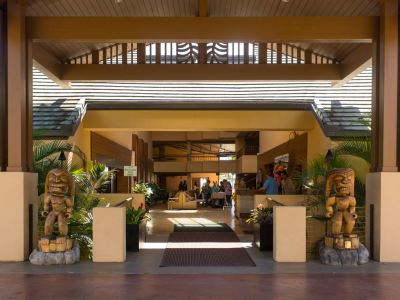lobby - hotel sheraton kauai coconut beach resort - kapaa, united states of america