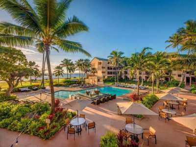 outdoor pool - hotel sheraton kauai coconut beach resort - kapaa, united states of america