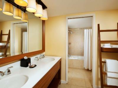 bathroom - hotel sheraton kauai - koloa, united states of america