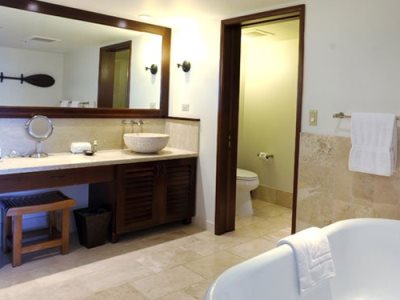 bathroom - hotel royal lahaina resort - lahaina, united states of america
