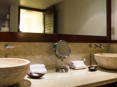 bathroom 1 - hotel royal lahaina resort - lahaina, united states of america