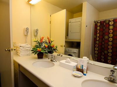 bathroom - hotel banyan harbor - lihue, united states of america