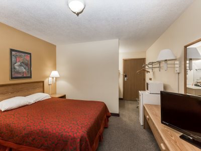 bedroom 1 - hotel days inn by wyndham atlantic - atlantic, united states of america