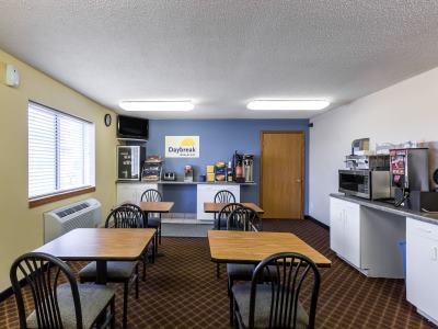 breakfast room - hotel days inn by wyndham atlantic - atlantic, united states of america