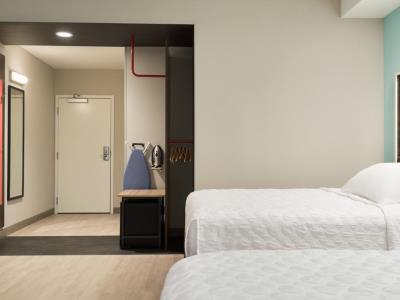 bedroom 2 - hotel tru by hilton cedar rapids westdale - cedar rapids, united states of america
