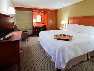 bedroom - hotel hampton inn cedar rapids - cedar rapids, united states of america