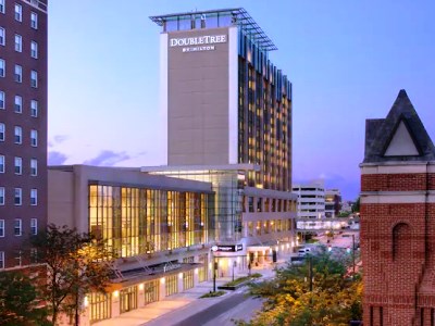 exterior view - hotel doubletree by hilton convention complex - cedar rapids, united states of america