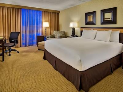 bedroom 1 - hotel doubletree chicago - arlington heights - arlington heights, united states of america