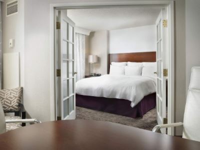 suite 1 - hotel chicago marriott suites deerfield - deerfield, united states of america