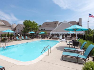 outdoor pool - hotel residence inn chicago deerfield - deerfield, united states of america