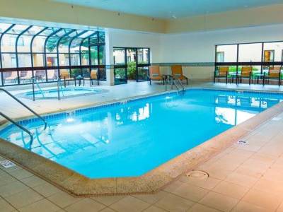 indoor pool - hotel courtyard chicago o'hare - des plaines, united states of america
