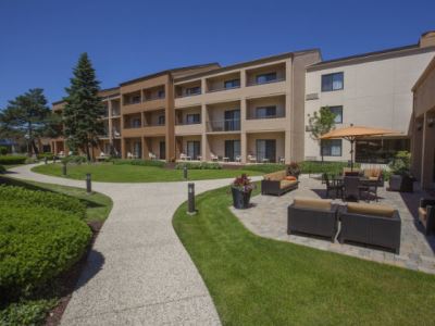 exterior view 1 - hotel courtyard highland park / northbrook - highland park, united states of america