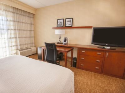 bedroom 5 - hotel courtyard highland park / northbrook - highland park, united states of america